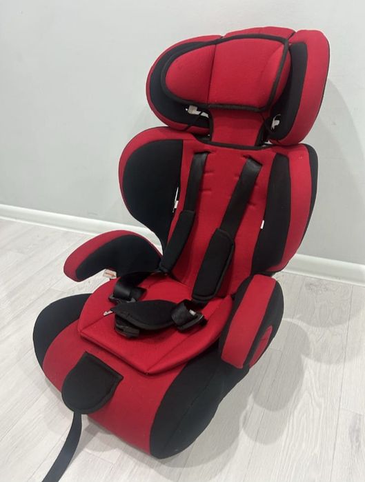 Продам детское автокресло (1-5лет)