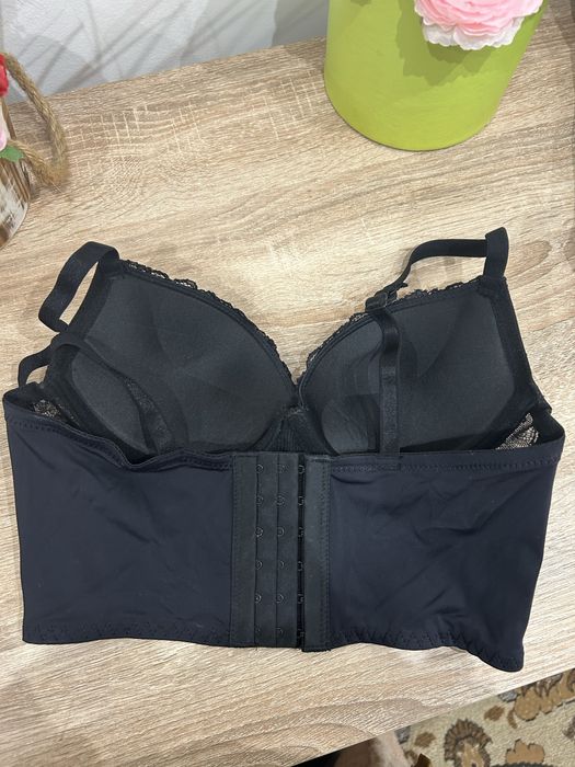 Top/bustiera din dantela