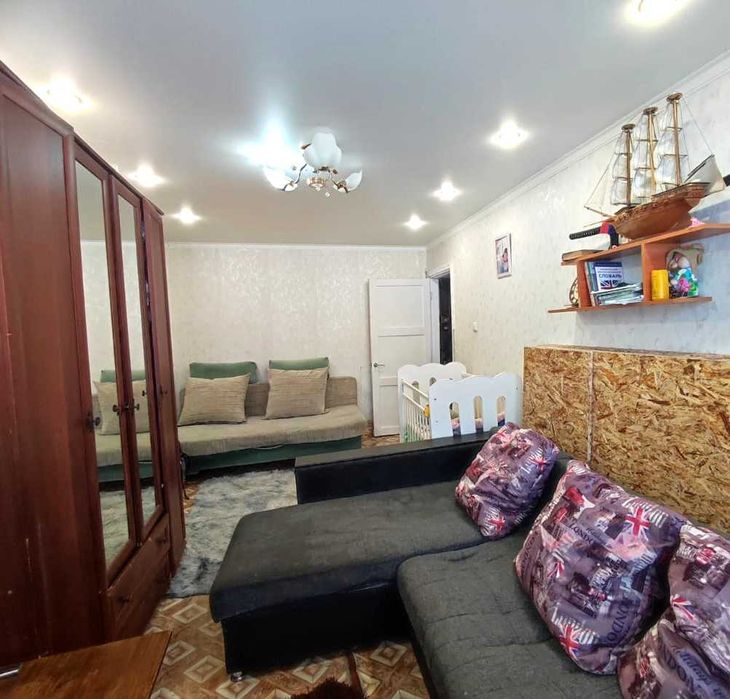 Продаю 1 комн. квартиру на 1 этаже на 2 микрорайоне.