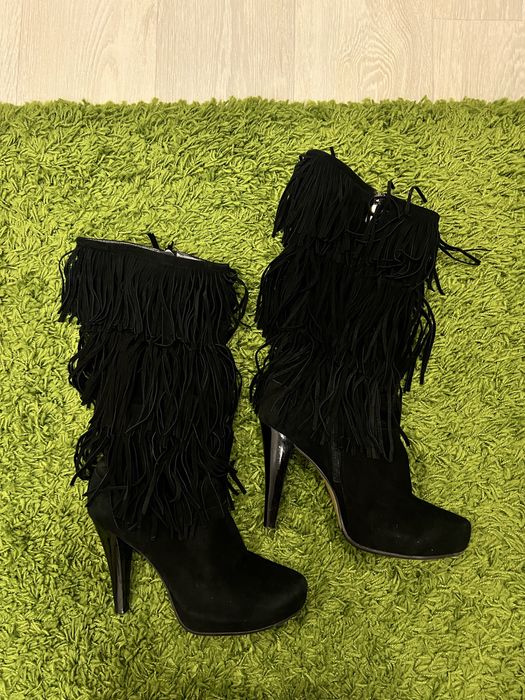 Сапожки женские 2000тг