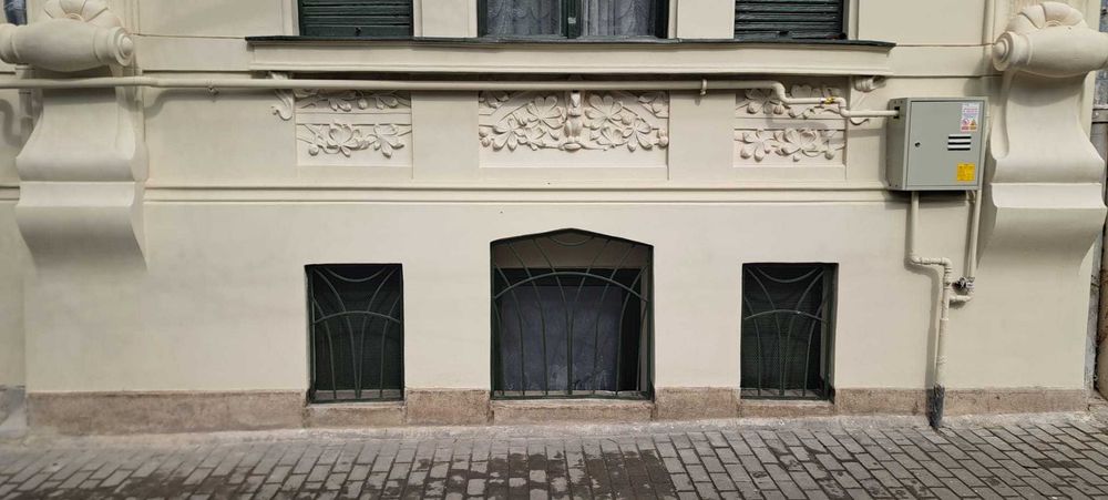 Proprietar inchiriez apartament - Piata Pleveni (langa facultati)