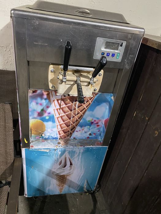 Продам мороженое аппарат