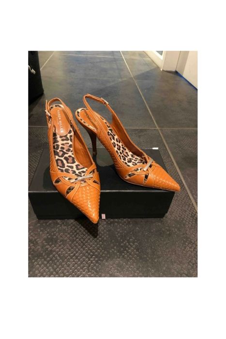 Karen Millen, pantofi de piele