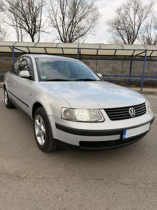 Vând VW Passat B5