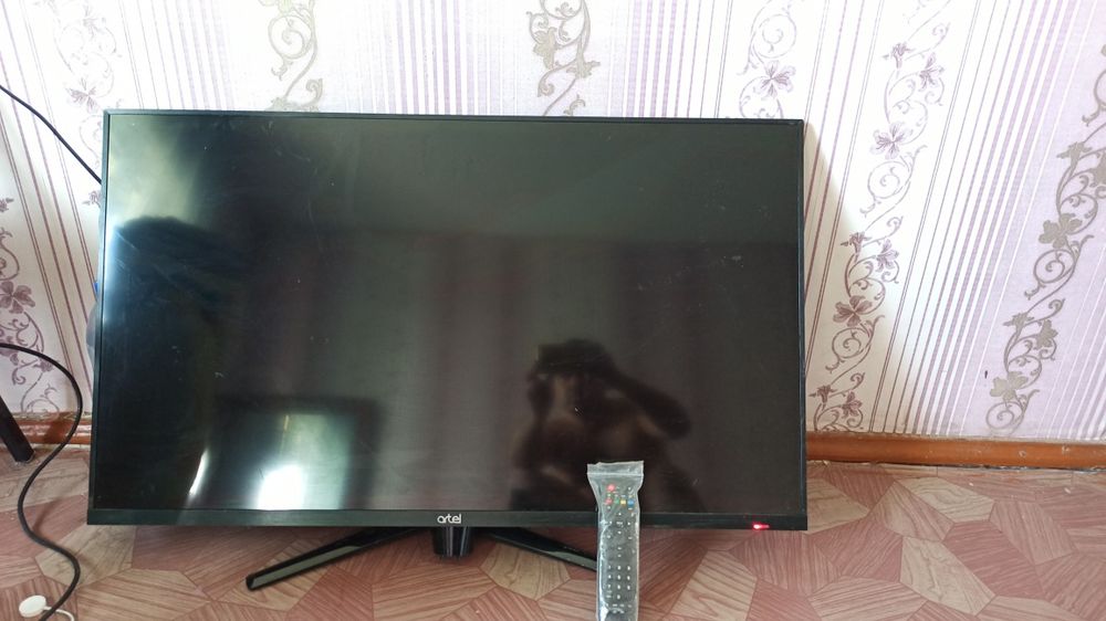 Продам телевизор Artel на запчасти!