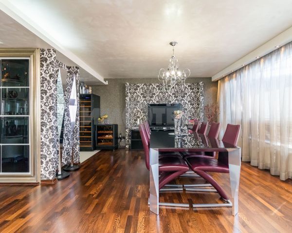 Многостаен, Варна, Бриз, 440 кв.м., 800000 €