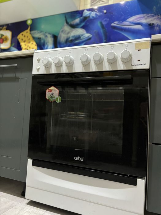 Продам электро плиту