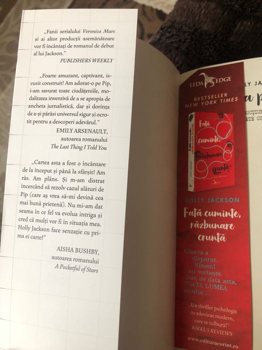 “CRIMA PERFECTA “carte in stare noua.