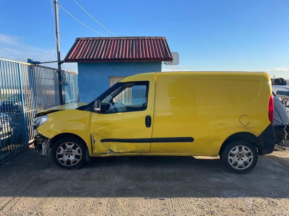 Dezmembrez piese Fiat Doblo