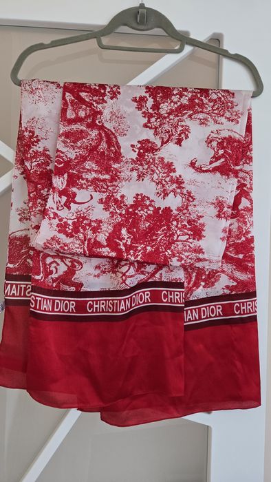 Шал  Christian Dior, нов