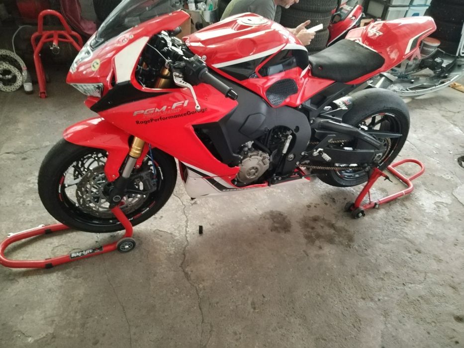 Honda CBR1000RR 2017g