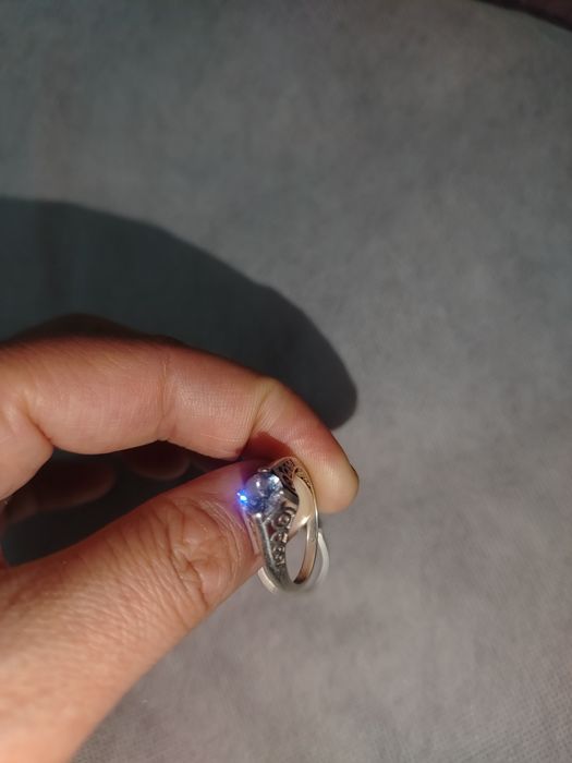 Kumush abuchalni uzuklar sotiladi