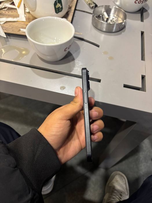 Продается телефон в идеальном состоянии iPhone 15