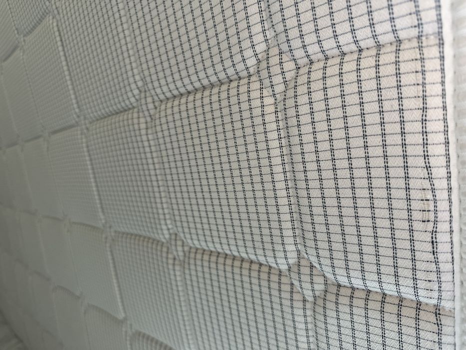 Матрак Дормео със сребърни нишки 150/195 см