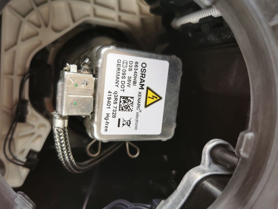 Far dreapta bi xenon  led jaguar XE x760 import Germania