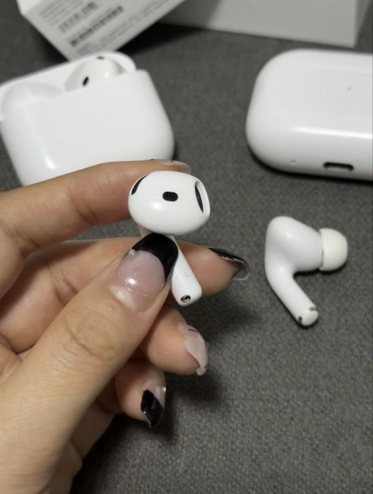 AirPods 4 Sigilate IOS 18.3