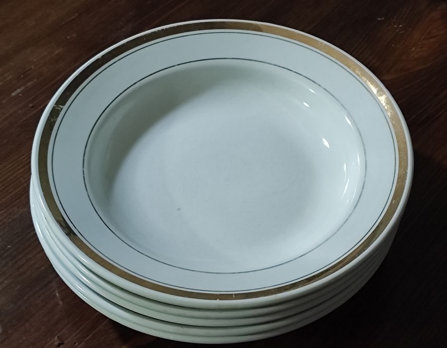 Продаются тарелки