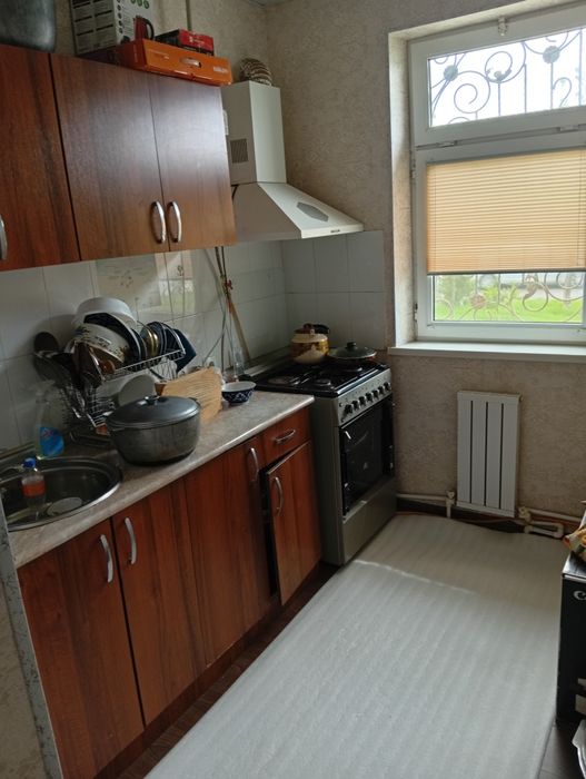 Квартира сотилади.