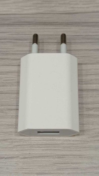 Адаптер питания Apple A1400
