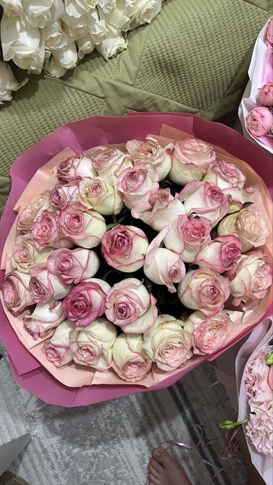 свежие цветы,огромные