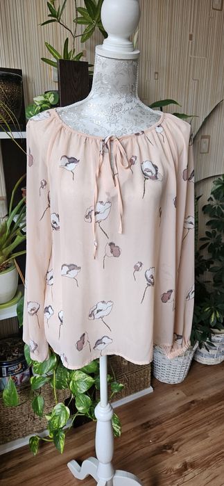 РАЗПРОДАЖБА блузи размерS, M