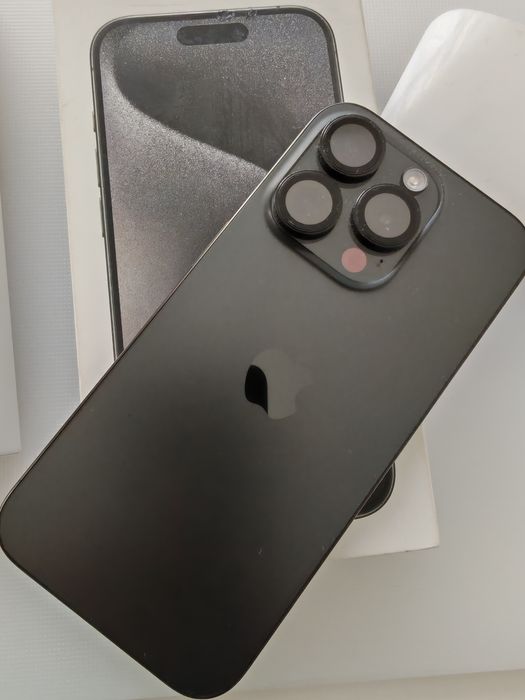 Подам IPhone 15 Pro 128 gb
