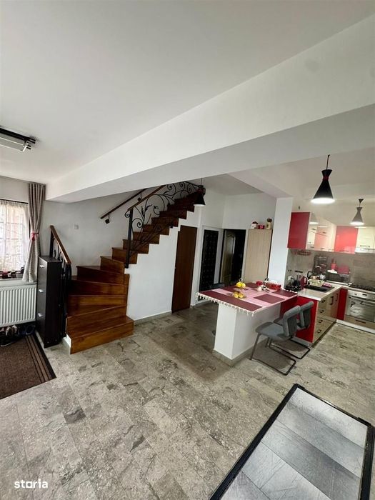 Casa cu 3 camere Ultracentrala