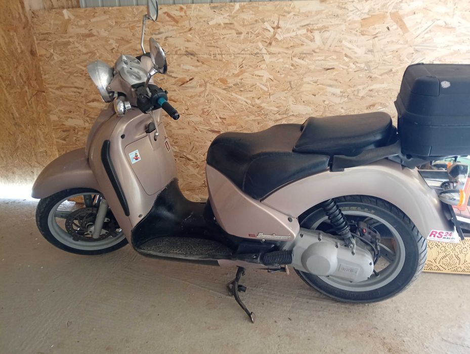 Aprilia scarabeo