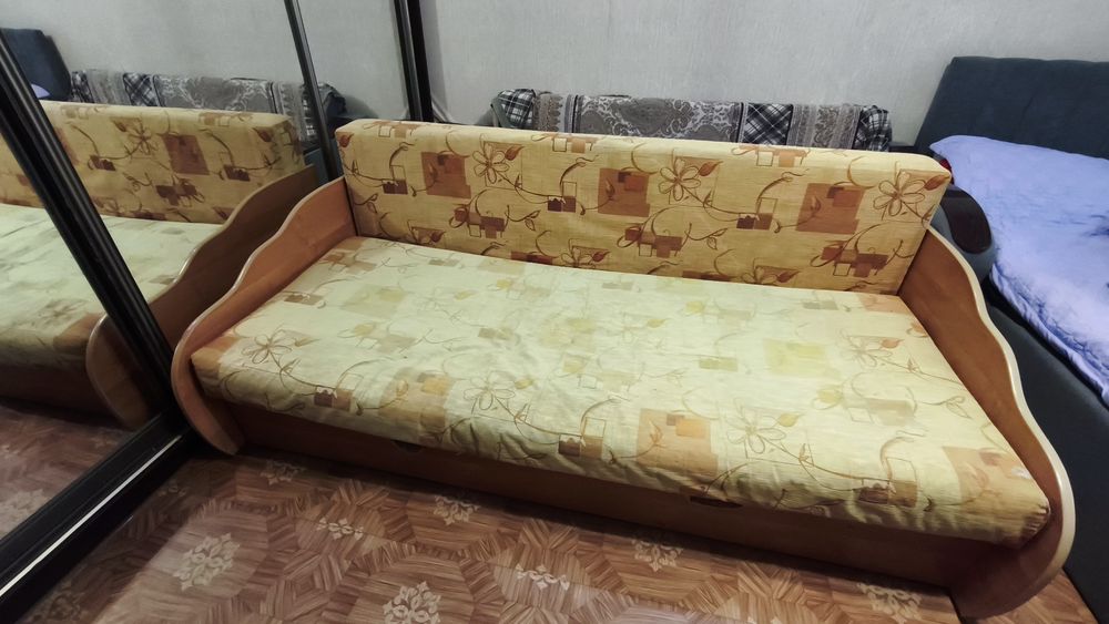Продам диван самовывоз