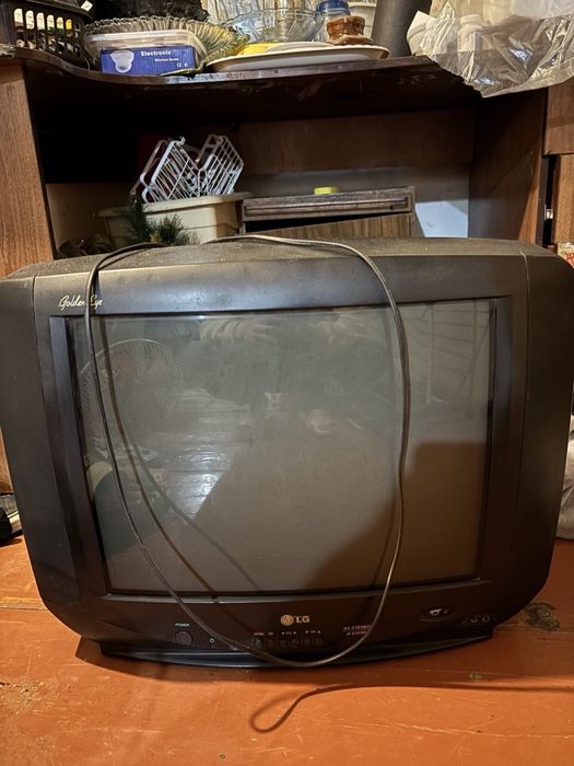 Телевизоры и магнитофоны к ним