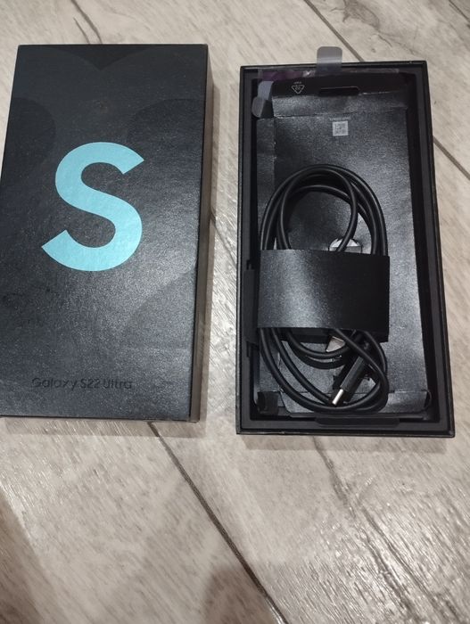 Продам Samsung s22 ultra