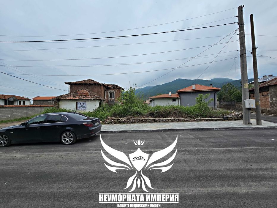 Продавам стара къща 65РЗП с хубав равен двор 771кв. в село Тополово