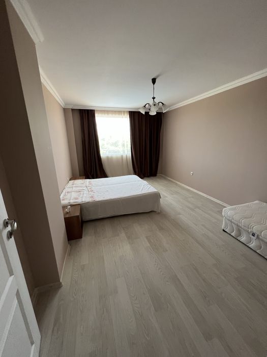 Тристаен под нарм