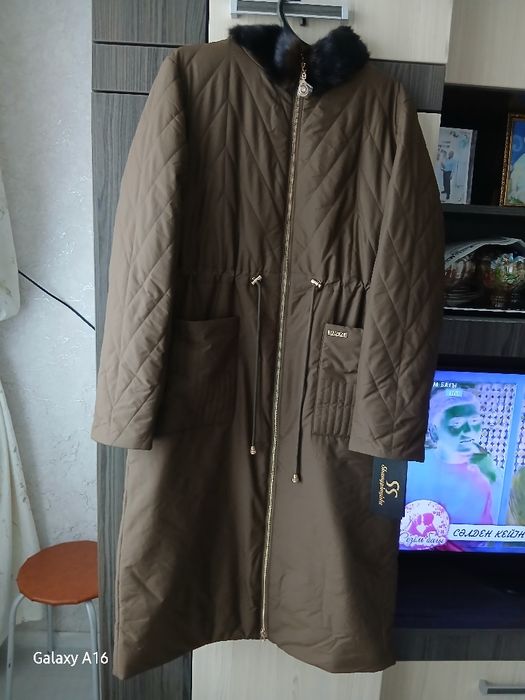 Продаются длинный куртка новые