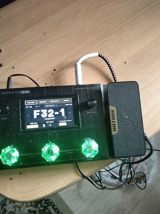 Гитарный процессор Ampero one