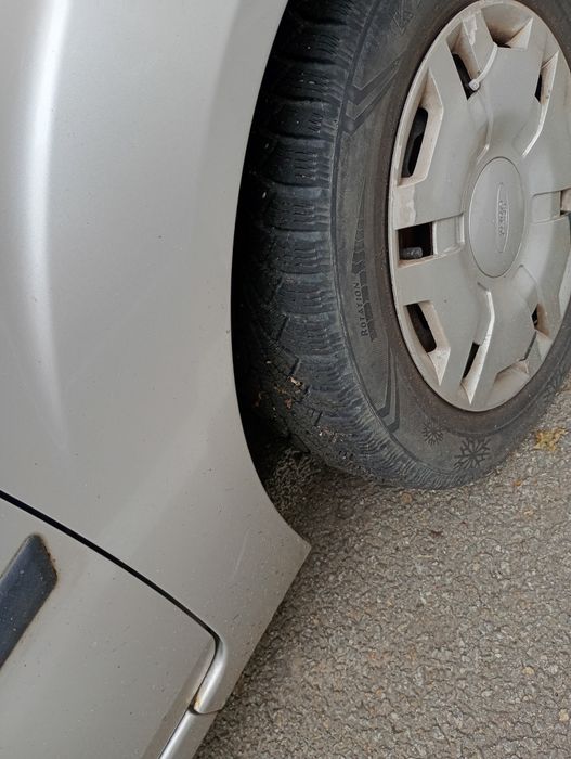 Ford fiesta 1,3  -2002
