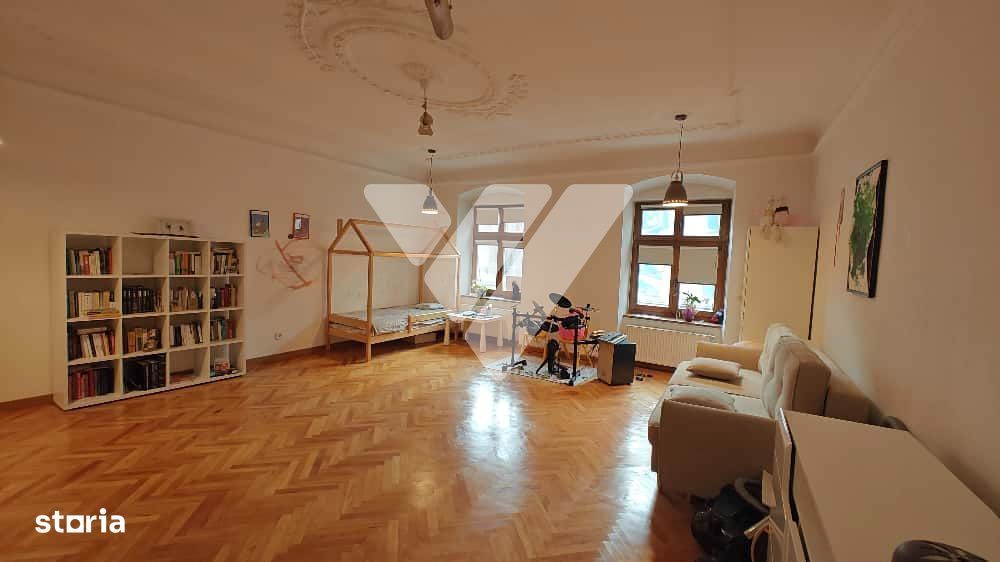Apartament deosebit cu 3 camere in Centrul Istoric al Sibiului