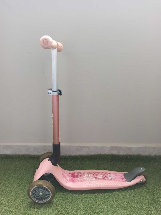 Детска тротинетка Globber Junior розова