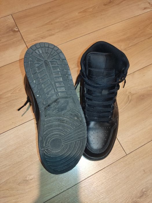 Nike Air Jordan 1 Mid Black