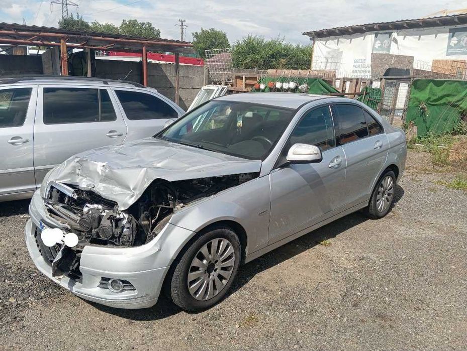 Ptr DEZMEMBRARE Mercedes-Benz, Clasa C 200, 136 CP.