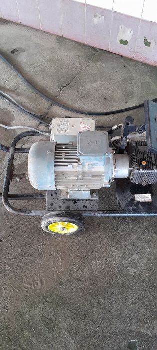 Karcher sotiladi Omax xolati yaxshi