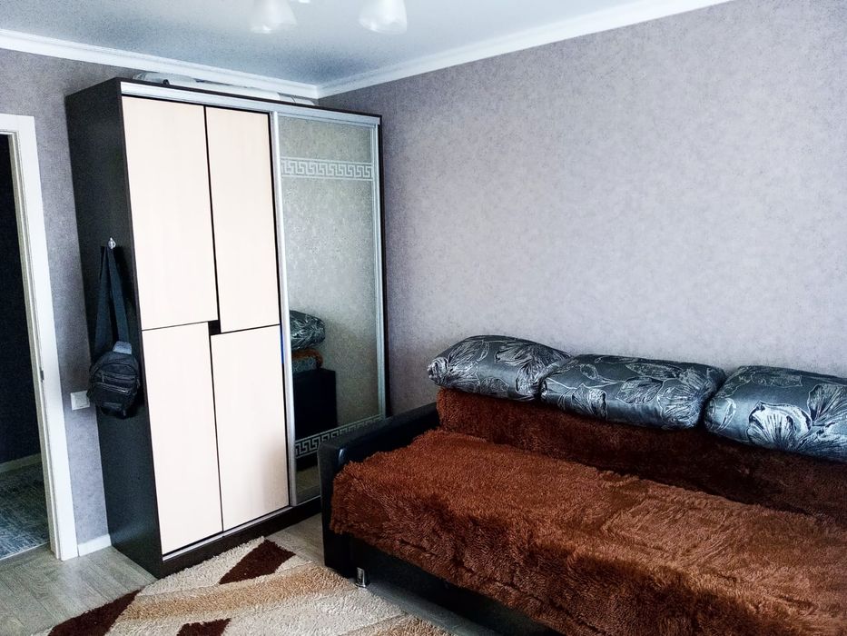 продам 4 -х комнатную квартиру