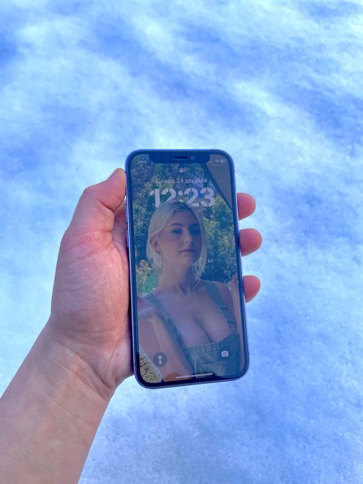Iphone 12 mini.