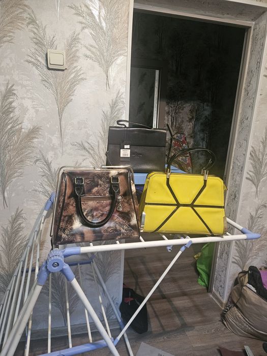 Продам обувь  и женские сумки