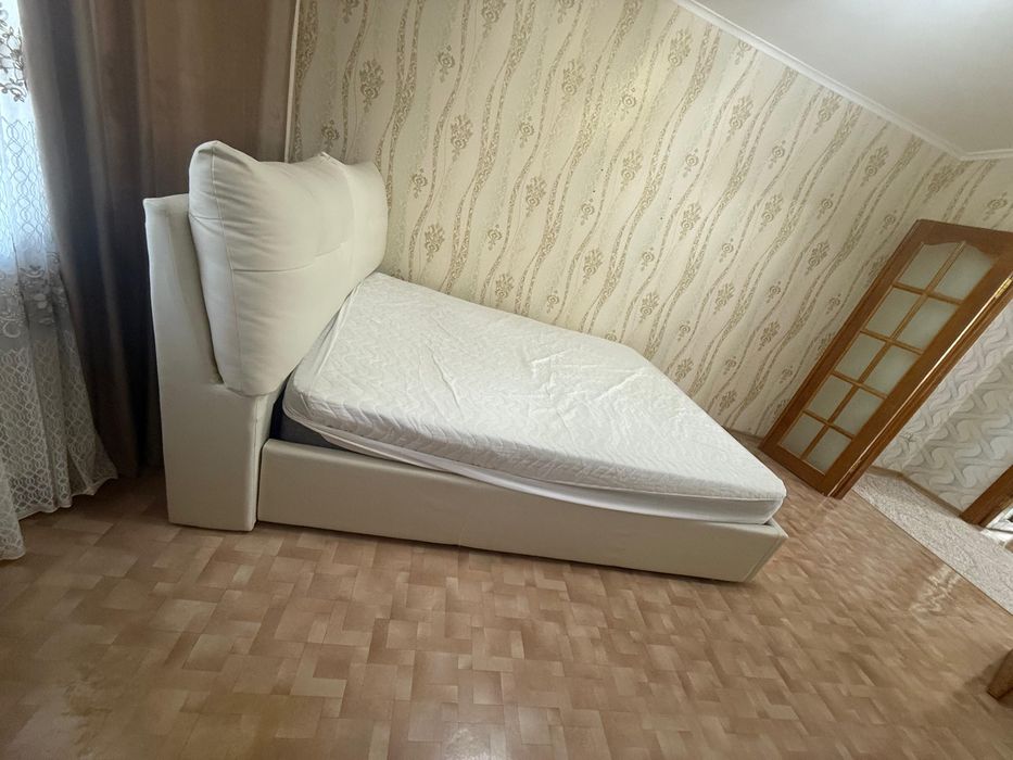 Продам кровать с механическим подъемом