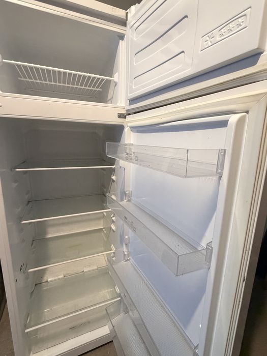 Frigider cu doua usi ARCTIC , 223 l,