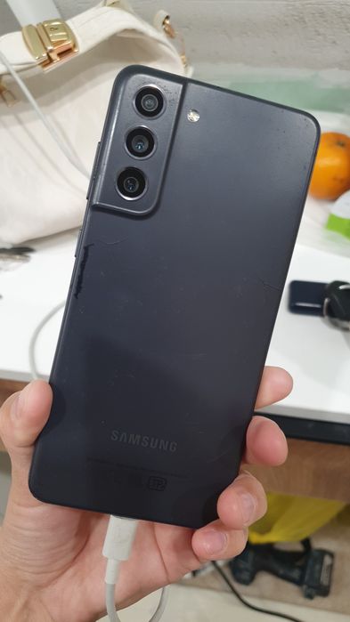 Продам телефон Samsung galaxy S21 FE 5G
