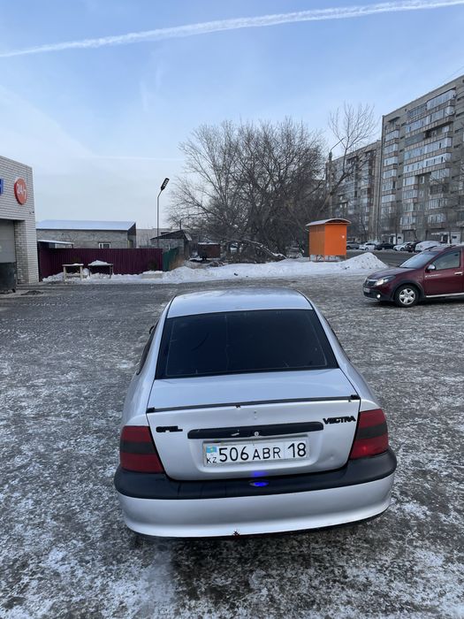 Продам машину опель вектра