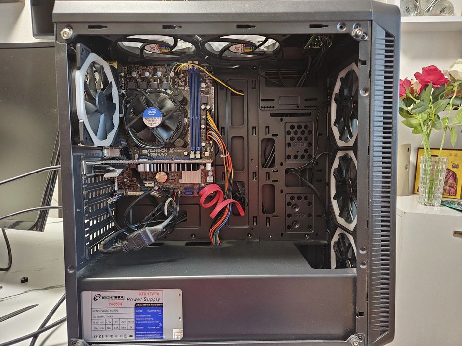Unitate PC Emipire Gaming