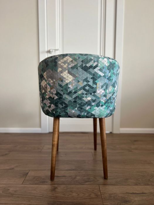 Стулья обеденные